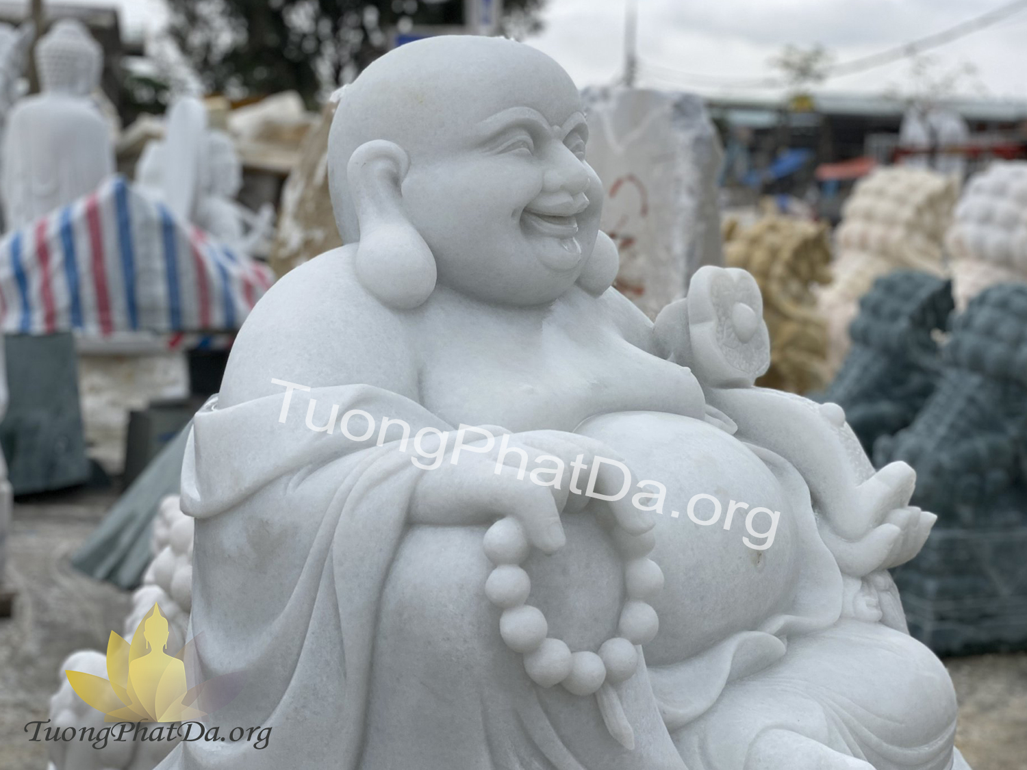 Tượng Phật Di Lặc bằng đá Non Nước Cẩm Thạch Trắng