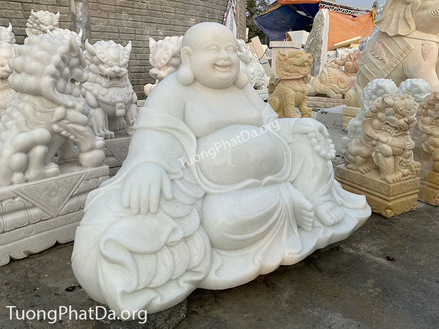 Tượng Phật Di Lặc bằng đá ngồi ôm bao tiền