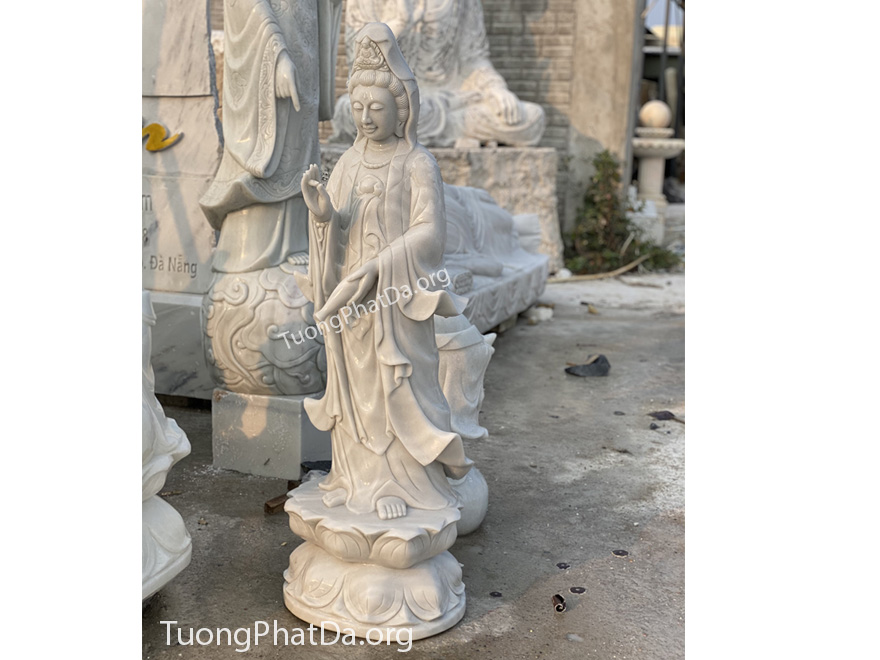 Tượng Phật Quan Âm bằng đá trắng mịn