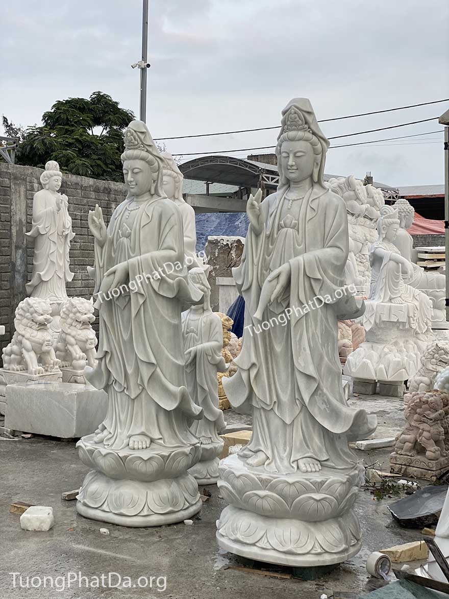 Tượng Phật Quan Âm bằng đá tự nhiên (mịn xám xanh nhẹ)