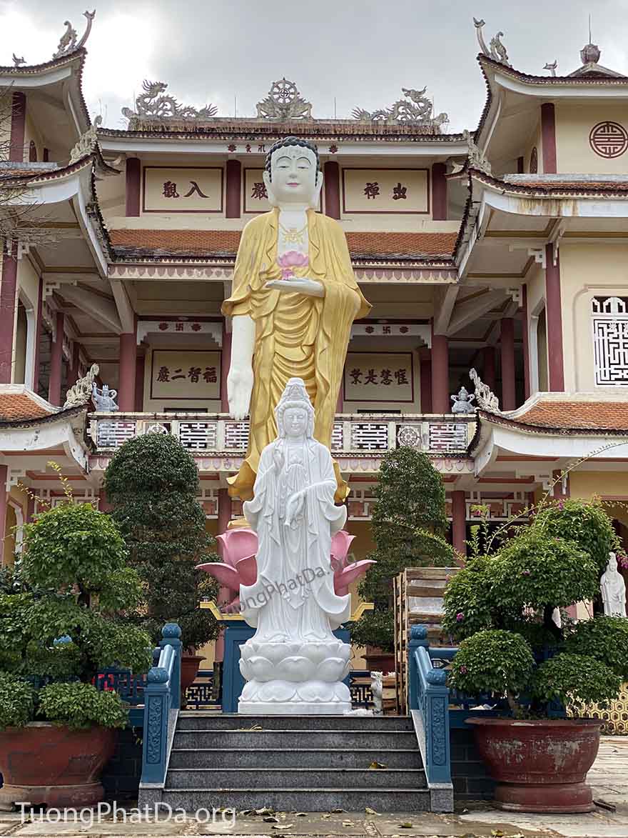 Tượng Phật Quan Âm bằng đá Cẩm thạch trắng