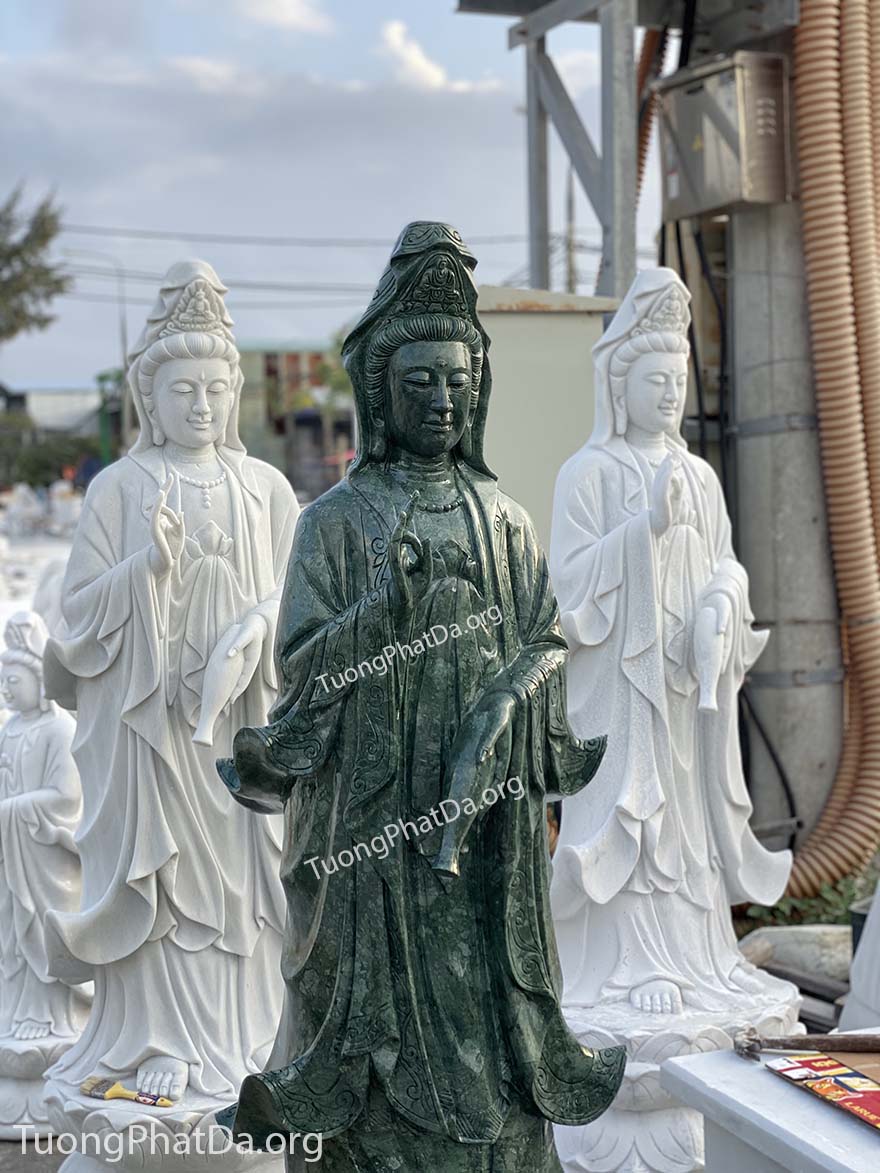 Tượng Phật Quan Âm bằng đá xanh Ấn Độ, tự nhiên