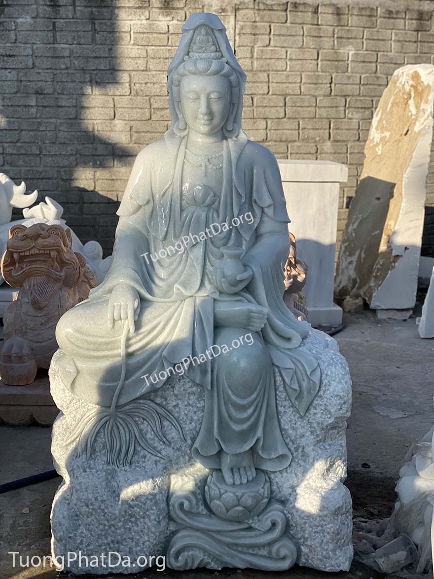 Tượng Phật Quan Âm Tự Tại bằng đá