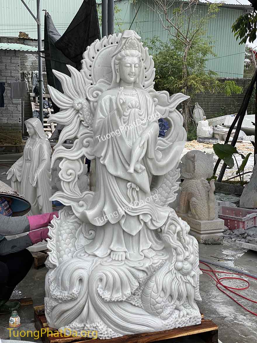 Tượng Phật Quan Âm cưỡi rồng bằng đá