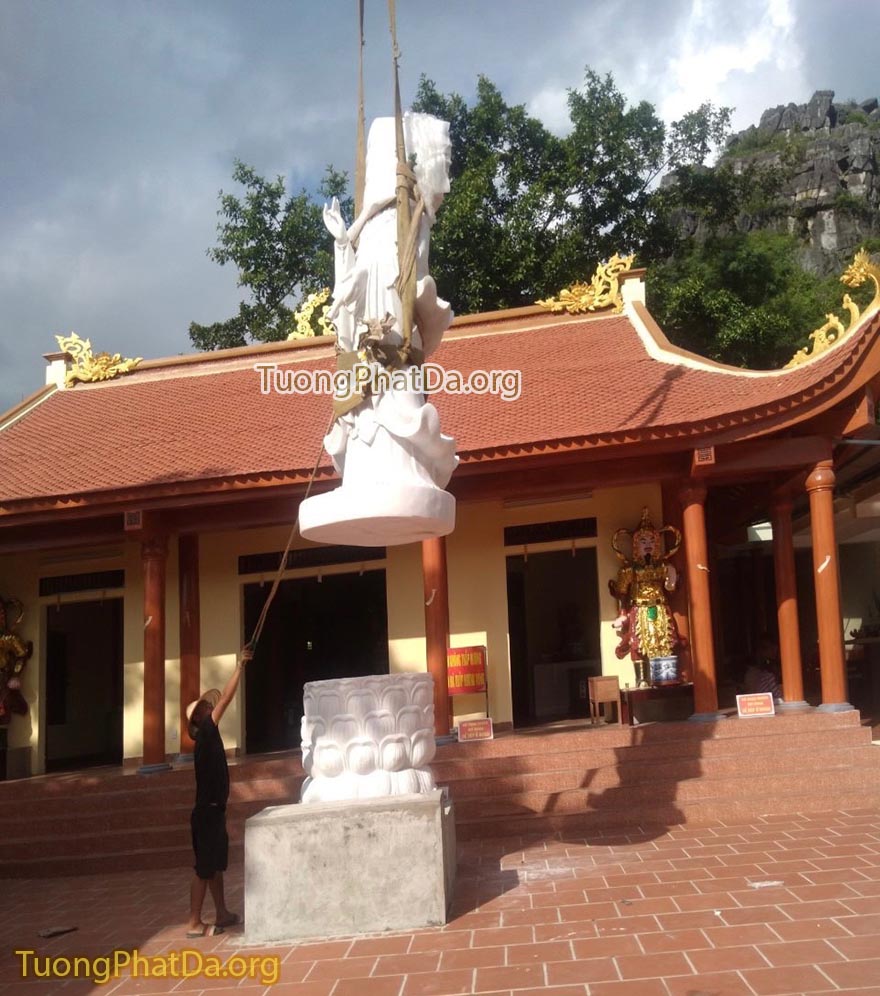 tượng phật quan âm bằng đá