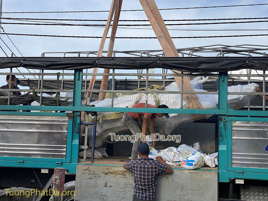 tượng phật quan âm bằng đá