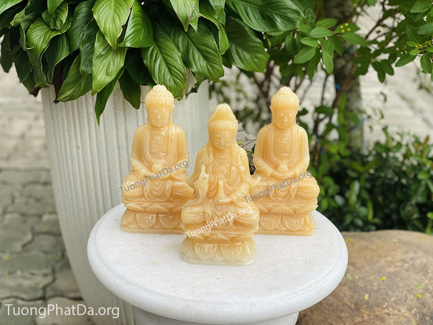 Tượng Phật Quan Âm nhỏ bằng đá ngọc Hoàng Long vàng