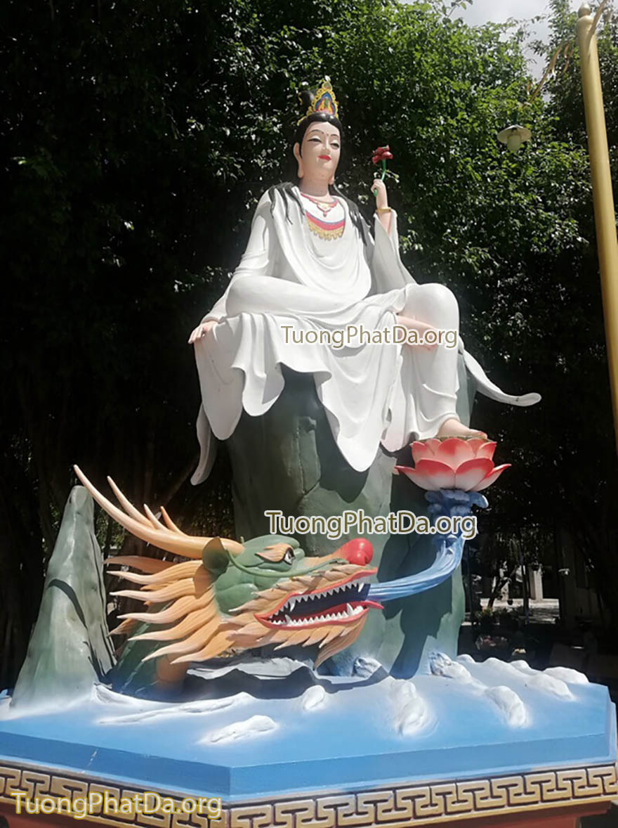 Tượng Mẹ Quan Âm Đông Hải