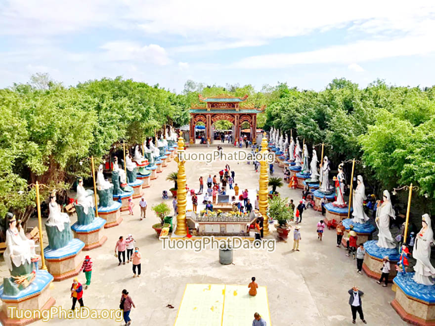 Tượng Mẹ Quan Âm Đông Hải