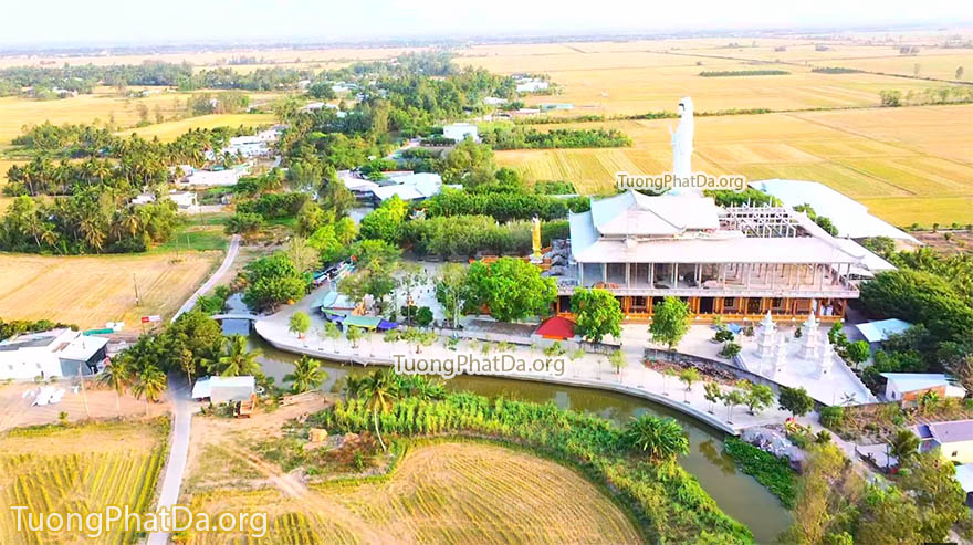 Tượng Mẹ Quan Âm Đông Hải